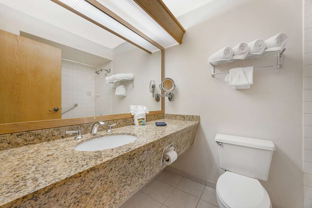 Best Western Plus Mill Creek Inn - photo 32