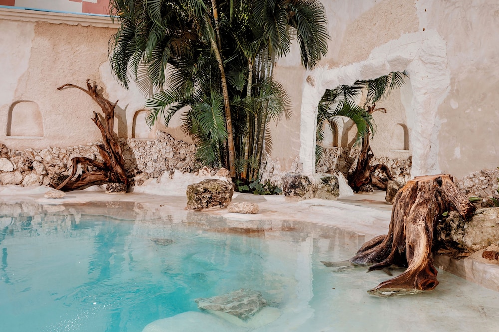 Natural pool