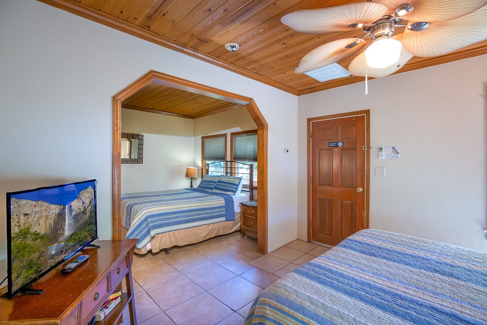 River Rock Inn - photo 3