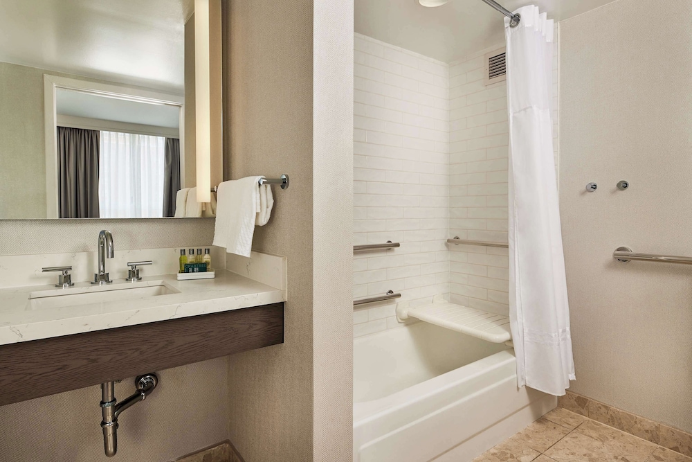 Hilton Kansas City Country Club Plaza - photo 27