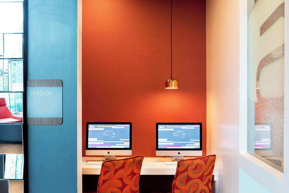 Aloft New York LaGuardia Airport - photo 25