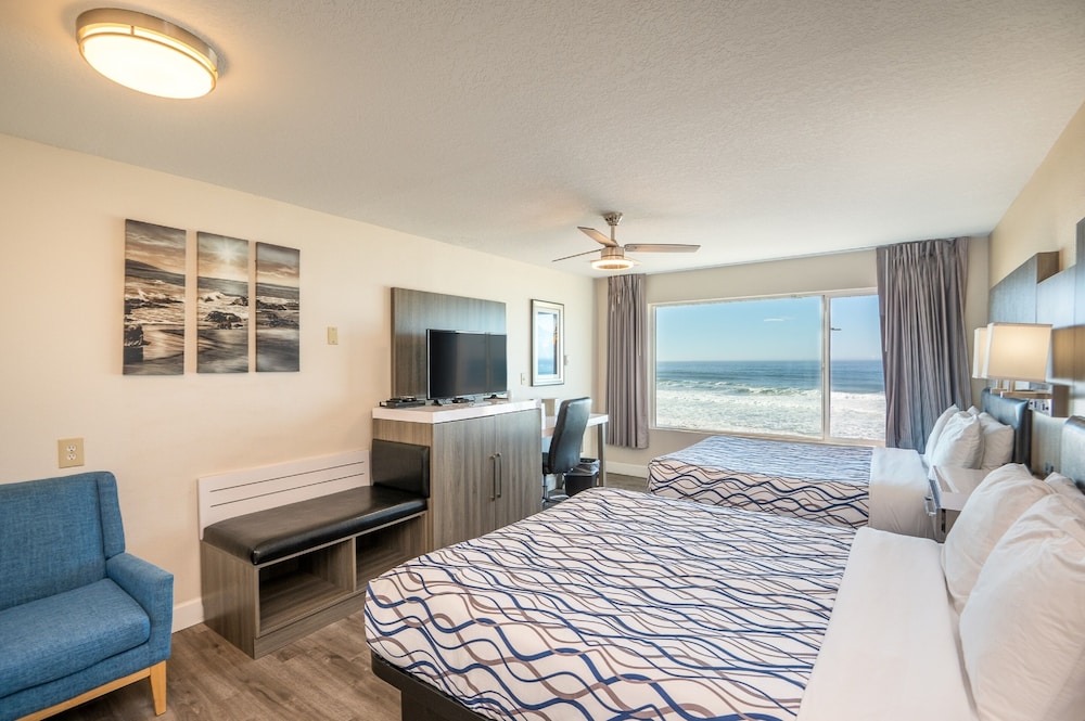 Sailor Jack's Oceanfront Inn - photo 33