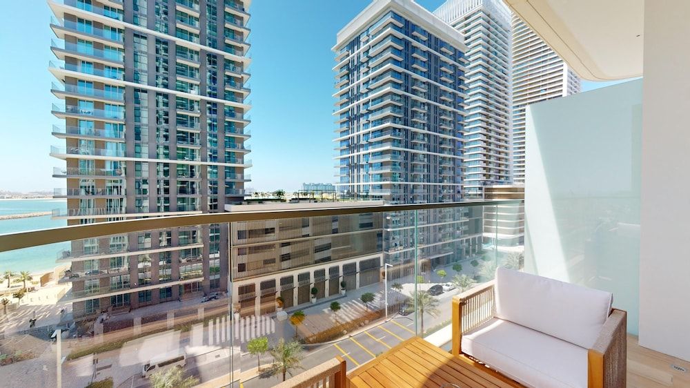 Tranquil 1BR Haven in the Heart of Vista — 4-Star Luxury Hotel in Dubai, United Arab Emirates