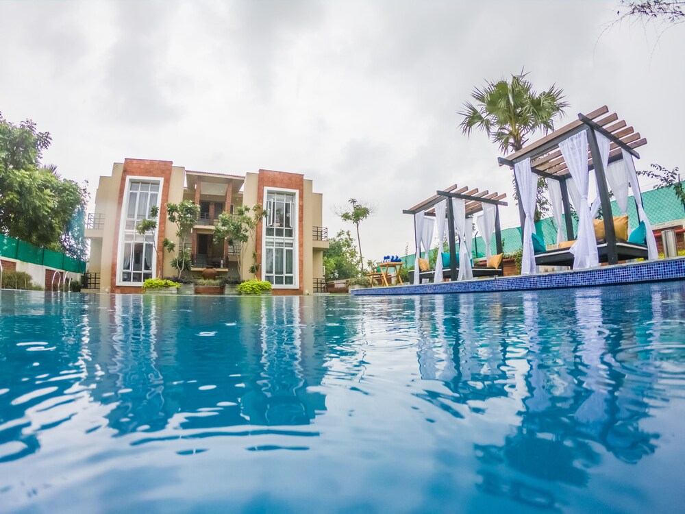 Mayas in Bolpur, India