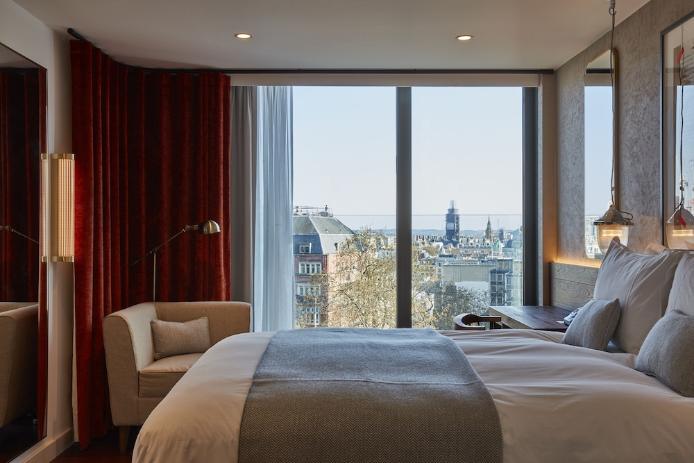 Hotel Indigo London 1 Leicester Square by IHG — 4-Star Luxury Hotel in London, United Kingdom