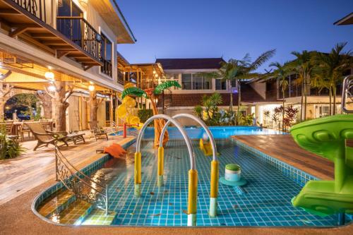 Mana An Lake Hill Resort Villa — 4-Star Luxury Hotel in Chiang Mai, Thailand