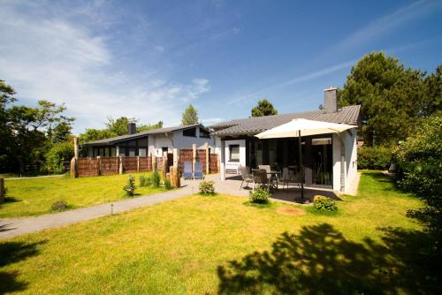 Ferienhaus Lee — Wustrow