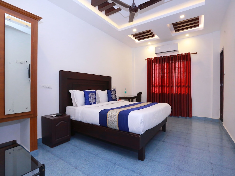 Oyo 8964 Malabar Plaza Hotel