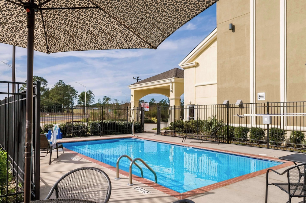 Quality Inn & Suites Slidell - photo 36