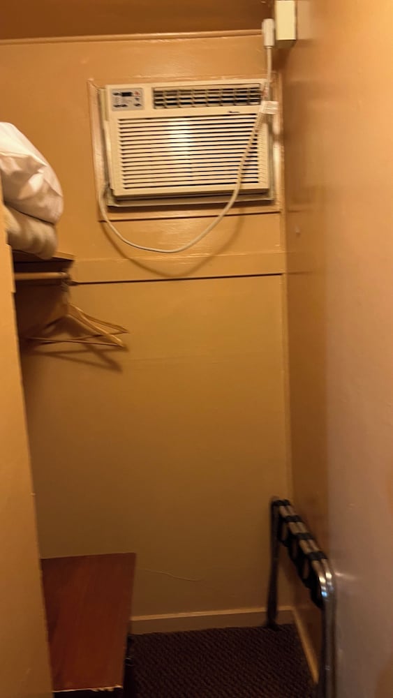 Jumping Frog Motel - photo 3