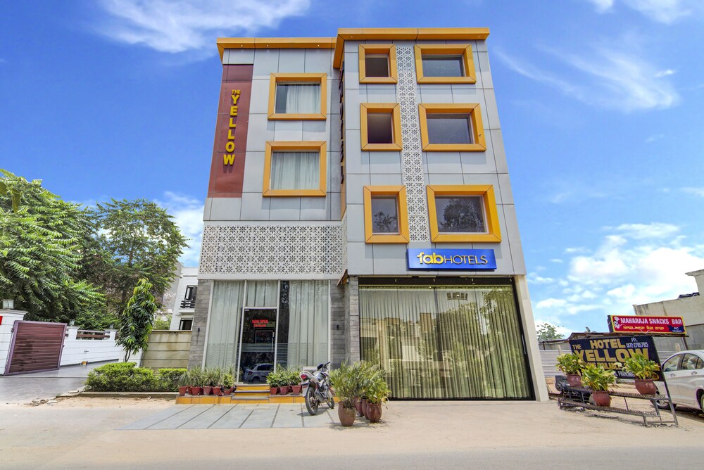 FabHotel Yellow in Kharar, India