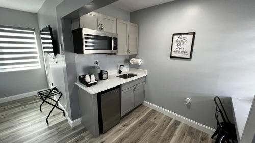 Oceano Suites Daytona Beach - photo 4