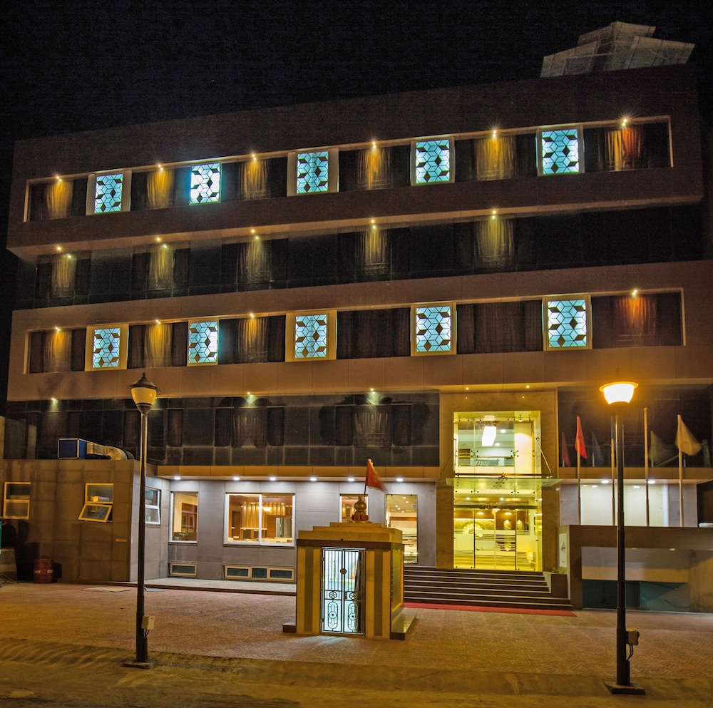 Manek The Ocean View - carbon neutral hotel in Dwarka