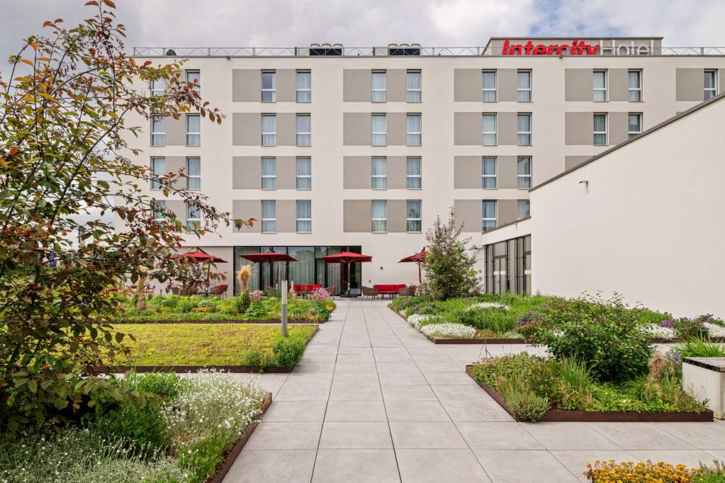 IntercityHotel Zurich Airport — 4-Star Luxury Hotel in Ruemlang / Ruemlang (Dorfkern), Switzerland