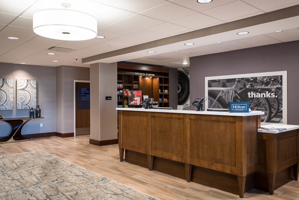 Hampton Inn & Suites St. George UT - photo 3