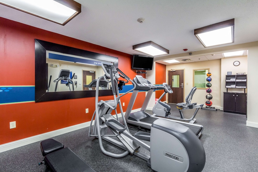 Hampton Inn Jackson Pearl International Airport - photo 29