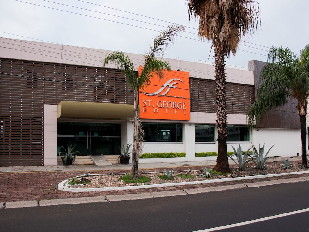 Hotel St George — hotel in Celaya