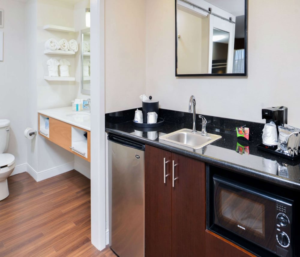 Hampton Inn & Suites San Francisco Burlingame Airport South - photo 25