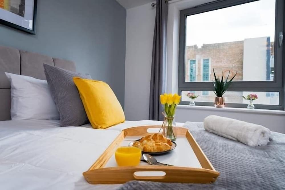 Ashleigh Court - carbon neutral hotel in Watford