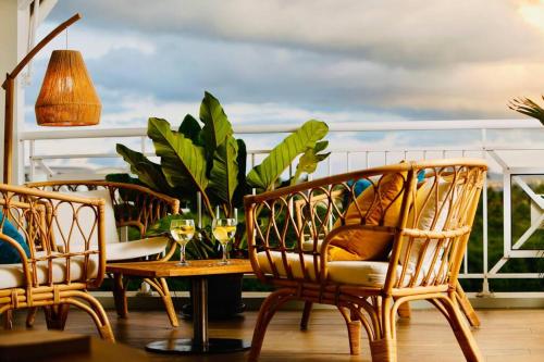 Appartement Etang Zabricot Vue sur la Marina — 4-Star Luxury Hotel in Fort-De-France, Martinique