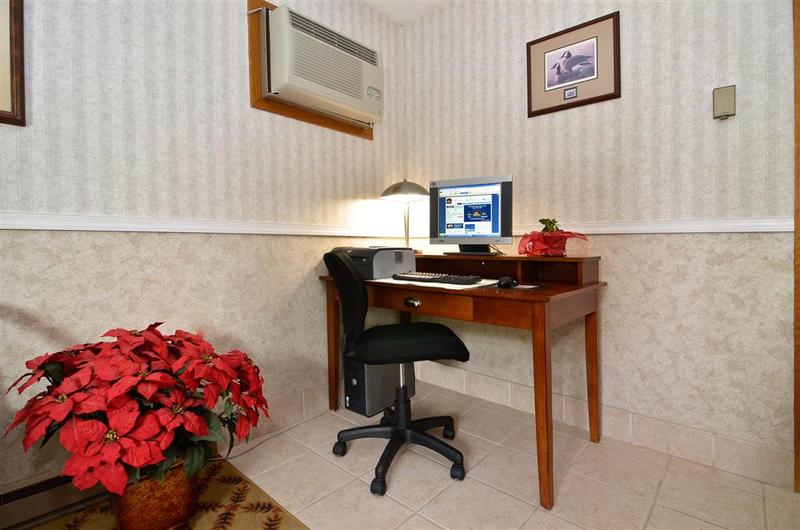 UBar Inn & Suites - photo 5