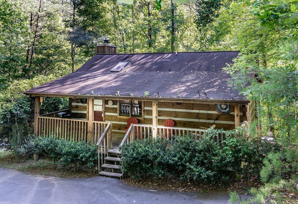 Lover's Hideaway #1616 - last minute hotel in Sevierville