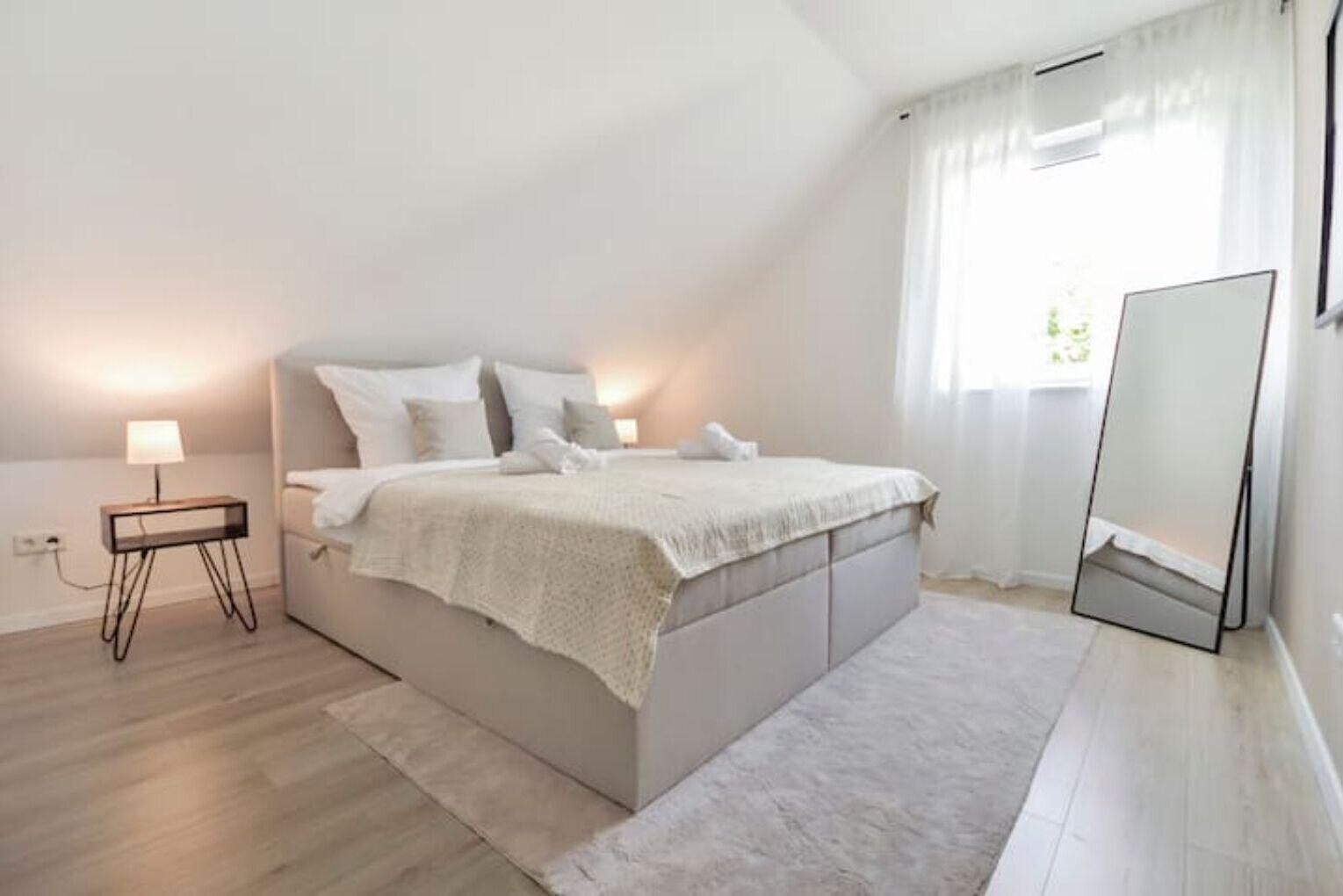 At Weinmeister Luftig & Leicht — 4-Star Luxury Hotel in Bielefeld, Germany