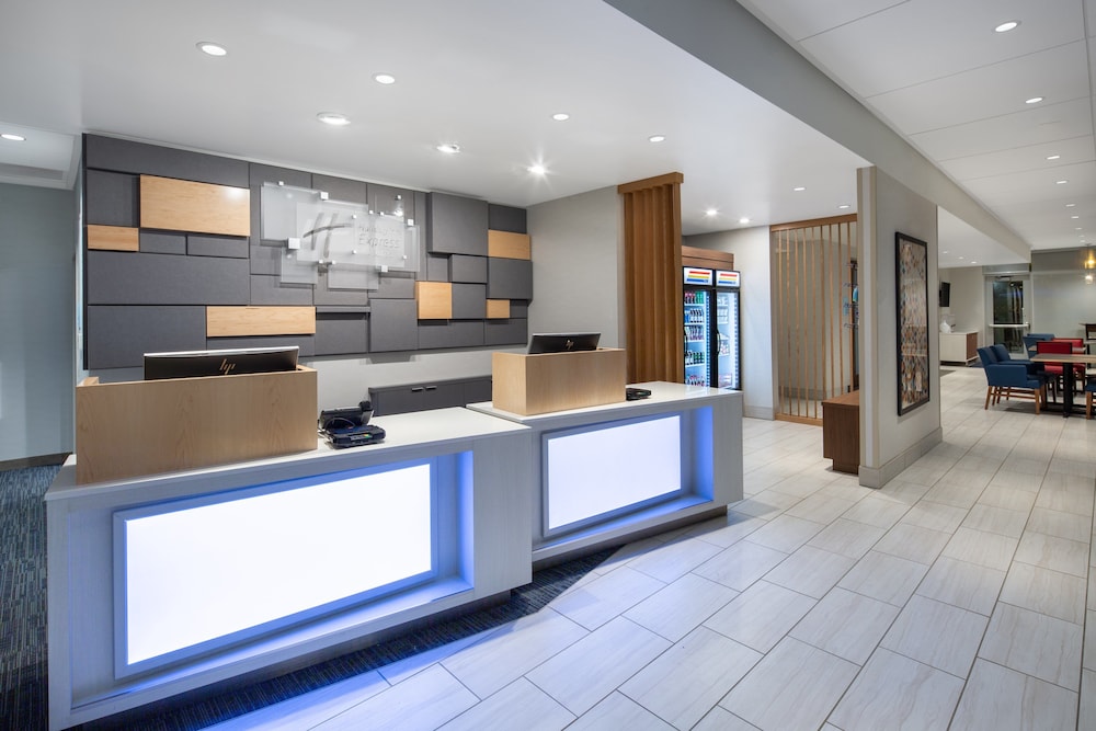 Holiday Inn Express & Suites Chico by IHG - photo 50