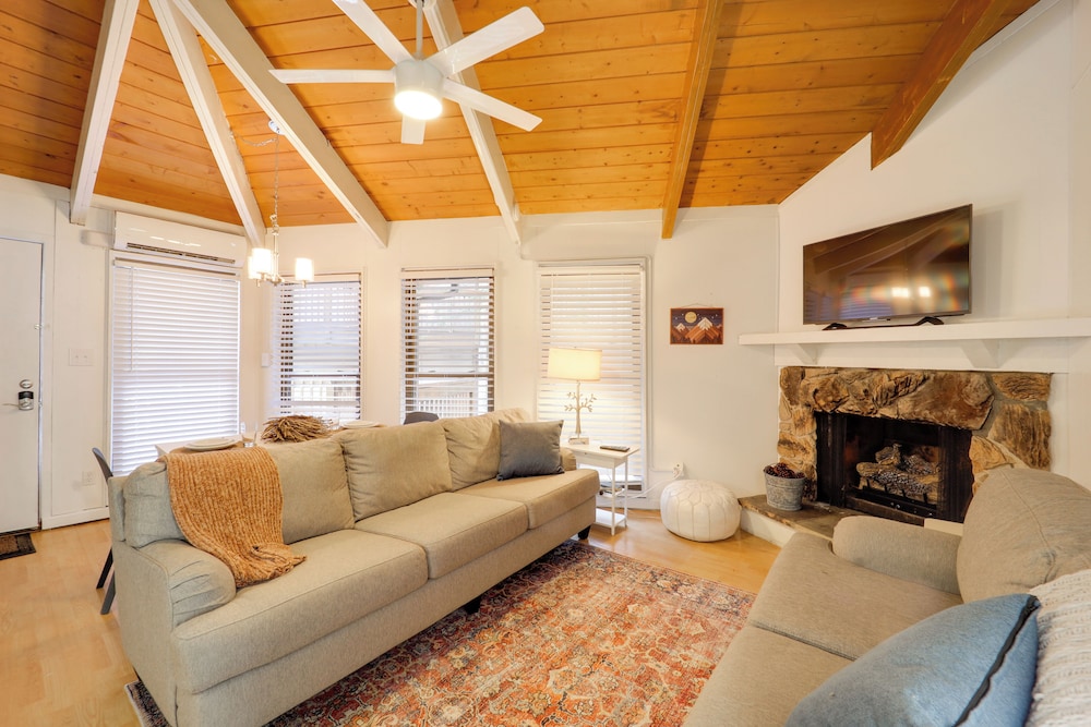 1 Mi to Beech Mountain Resort: Comfy Condo - photo 25