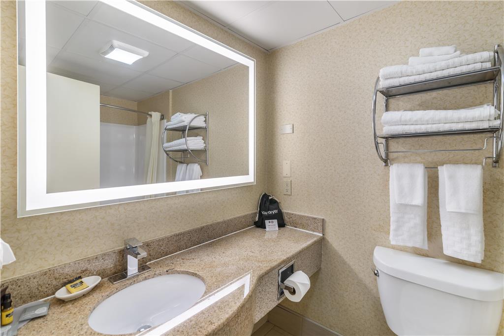 Best Western Plus Keene Hotel - photo 29