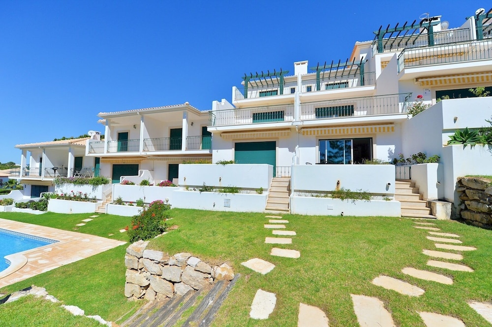 Fal001 Pinecliffs Townhouse — 4-Star Luxury Hotel in Albufeira, Portugal