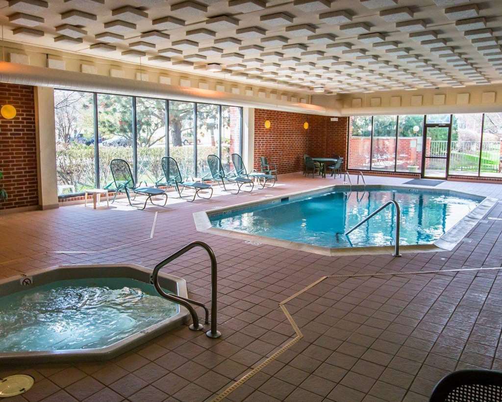 Quality Inn Schaumburg Chicago near the Mall - photo 17
