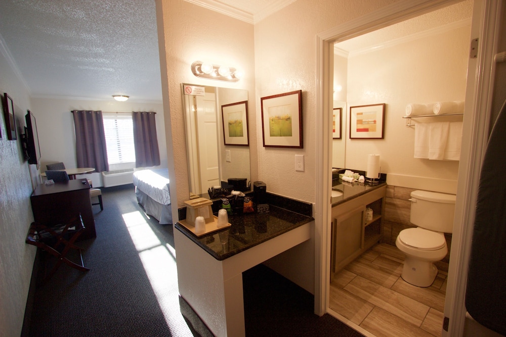 At Home Inn & Suites - photo 14