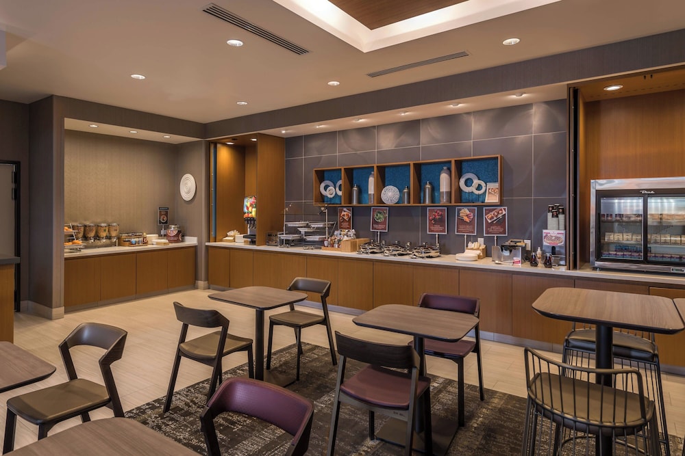 SpringHill Suites by Marriott Reno - photo 17