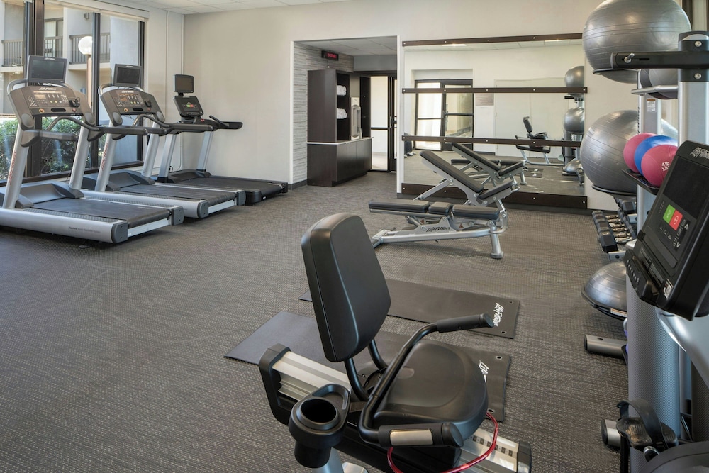 Courtyard by Marriott Memphis East Park Avenue - photo 18