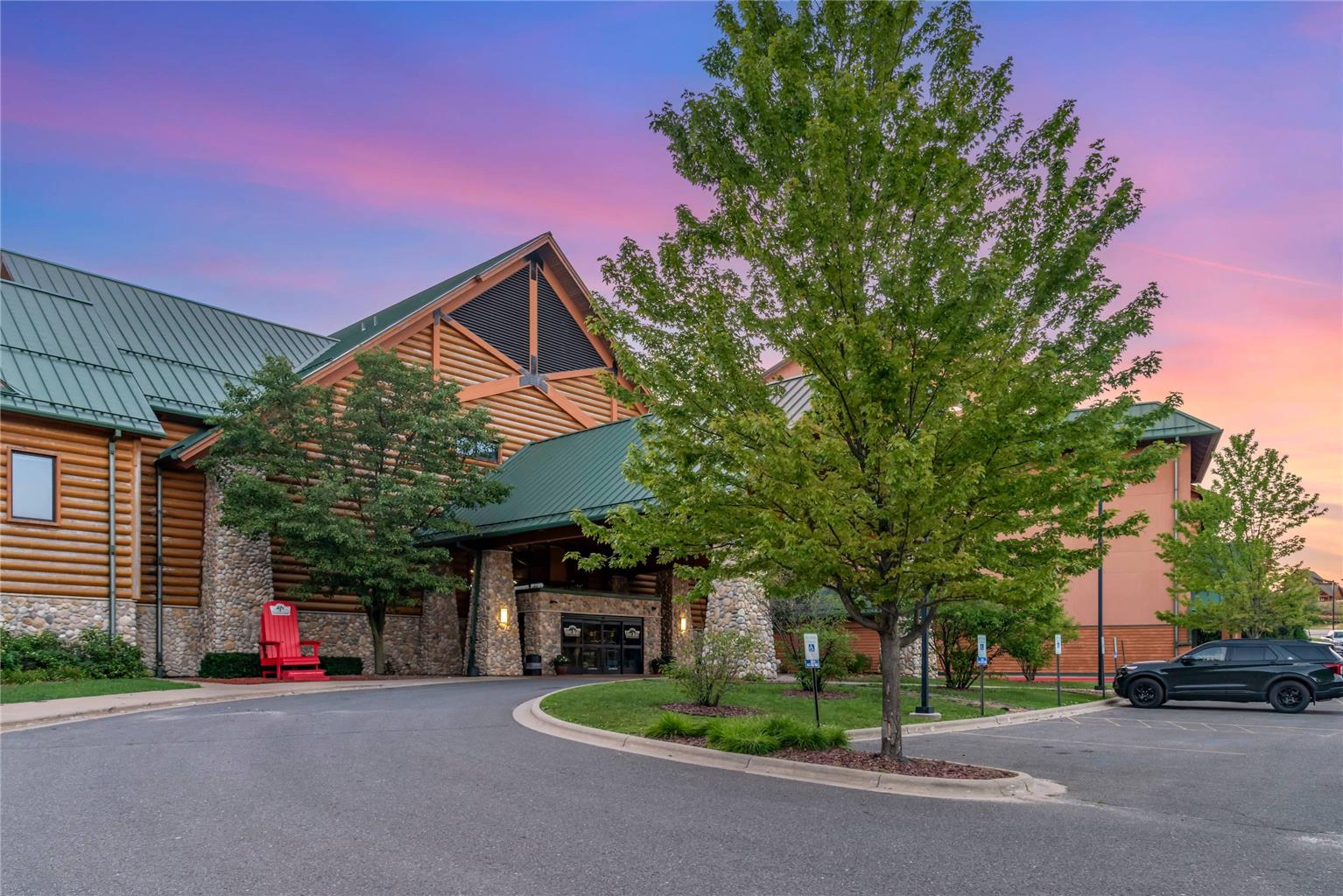 Three Bears Waterpark Resort Near Tomah Ascend Collection Hotel - photo 2
