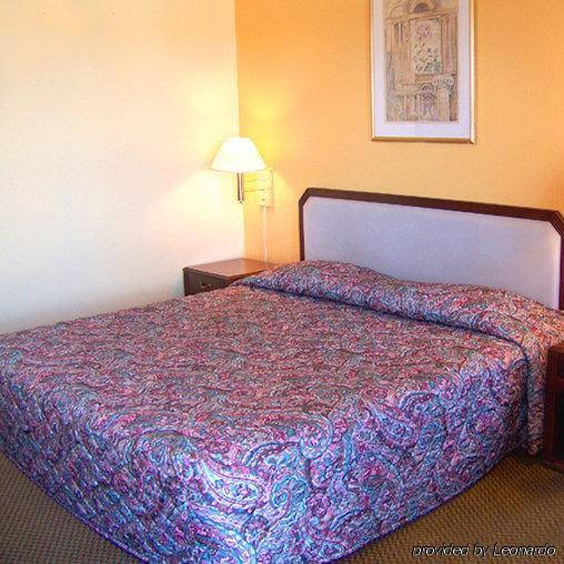 Seagoville Inn - photo 6