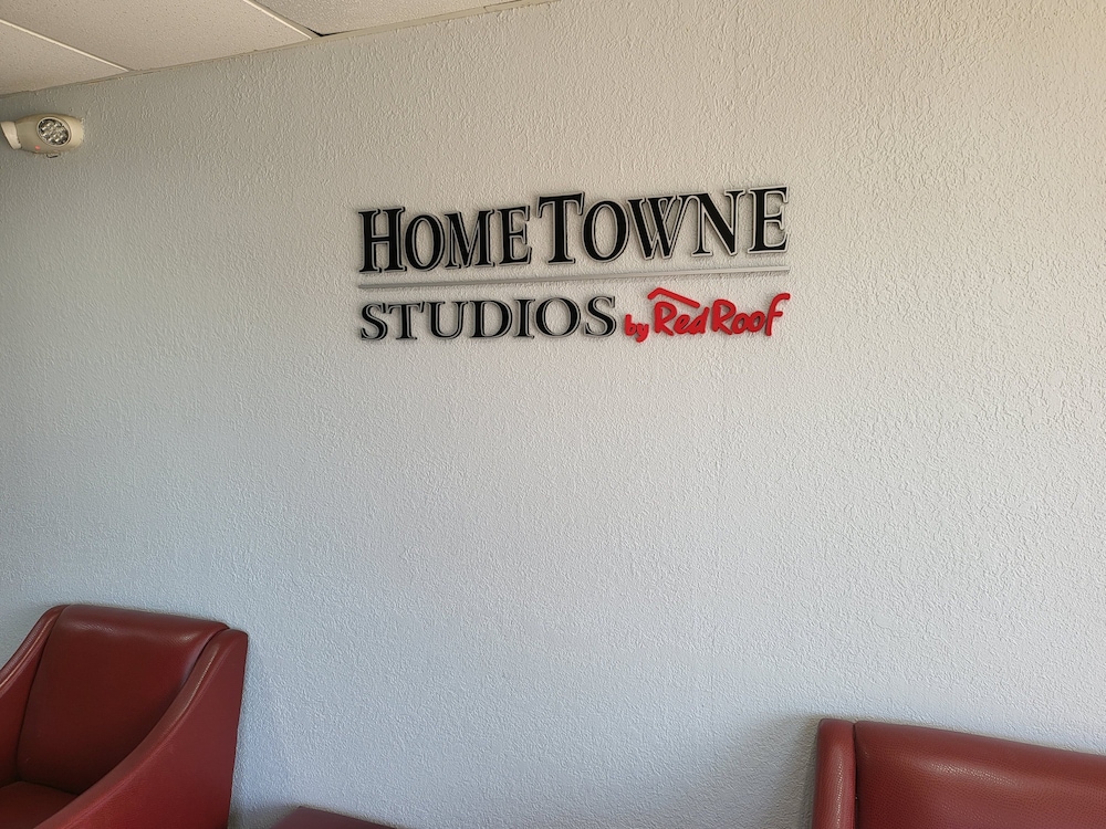 HomeTowne Studios by Red Roof Prattville - photo 25