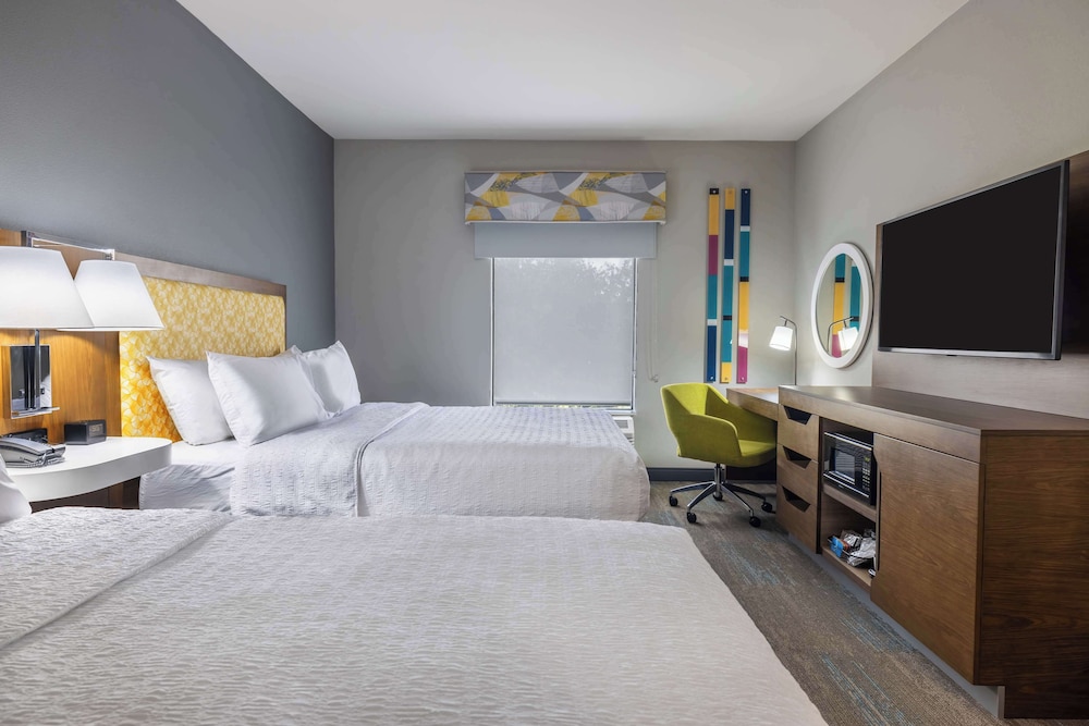 Hampton Inn & Suites Brenham - photo 8