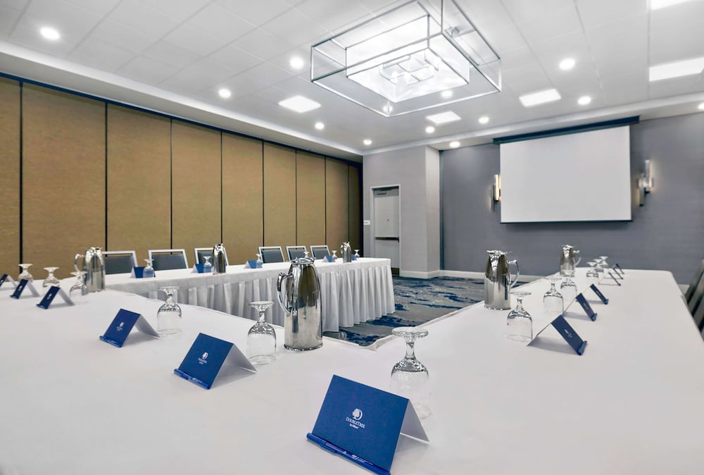 DoubleTree by Hilton Davenport - photo 56
