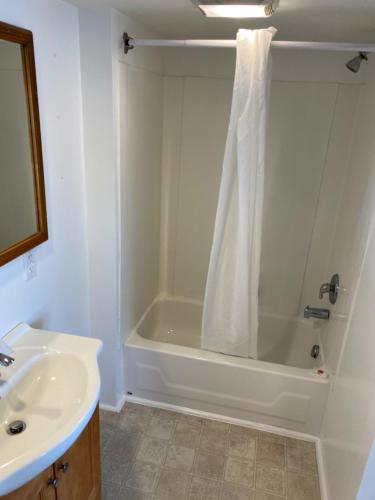 The Admiral Hotel Motel - photo 135