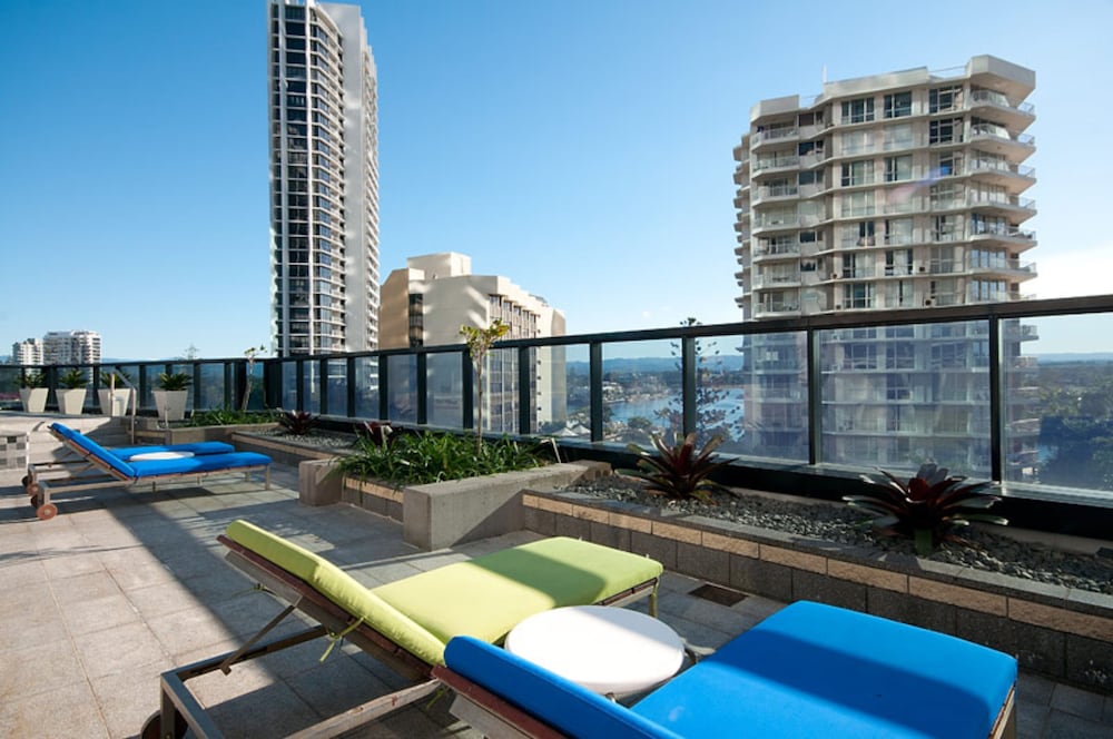 Circle on Cavill Apartment Stay Private — 4-Star Luxury Hotel in Surfers Paradise, Australia