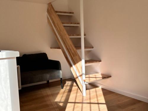 Studio Metro Paris La Defense — hotel in Asnieres-Sur-Seine