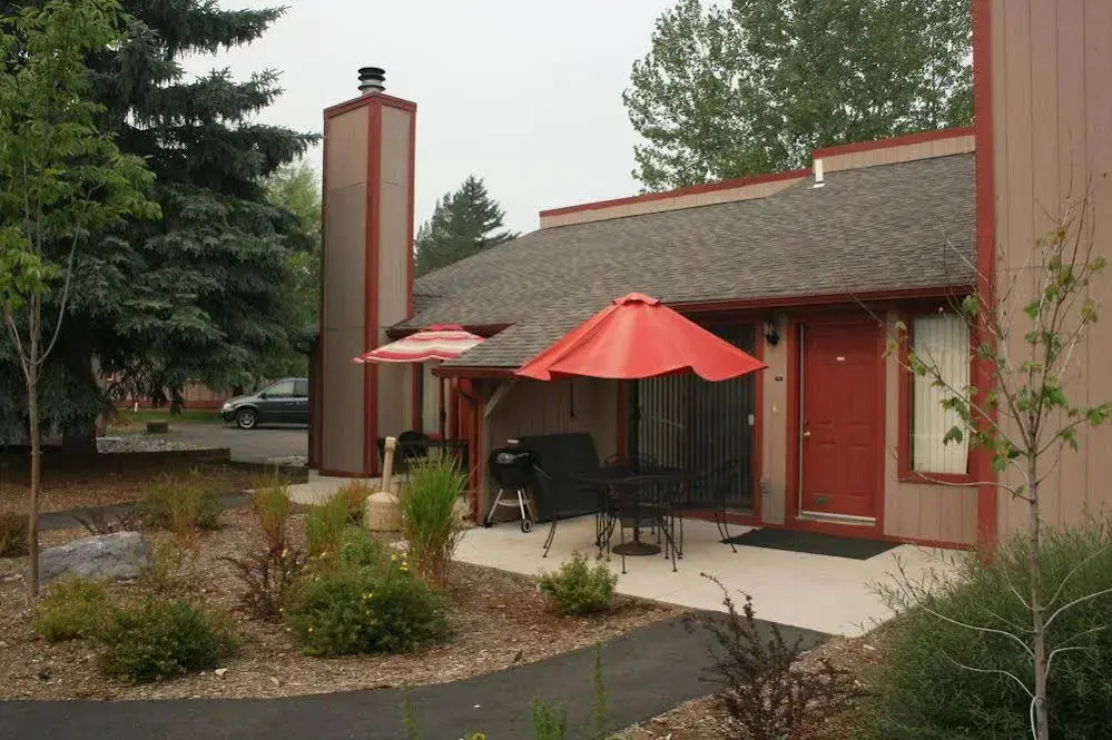 Crestwood Resort - photo 2