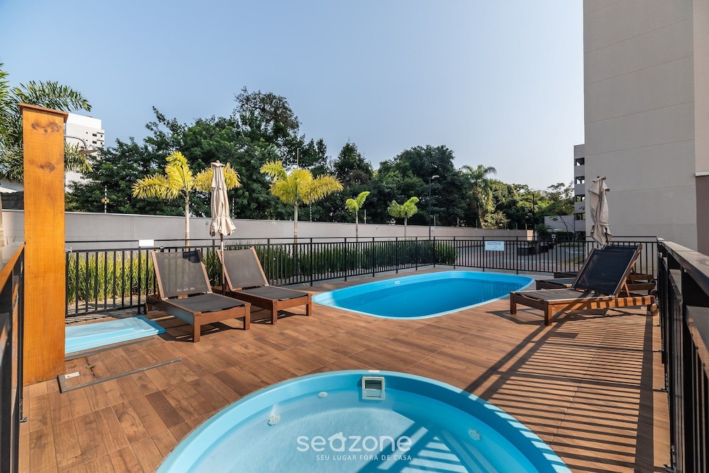 2Br Apt W Pool & Bbq 210M Csi0302