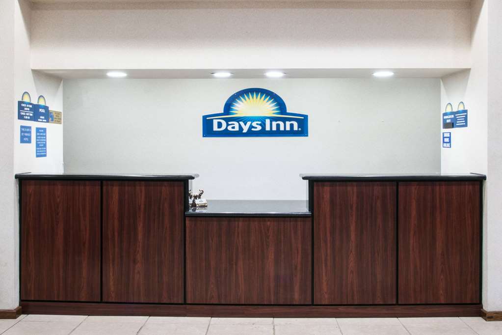 Days Inn by Wyndham Central San Antonio NW Medical Center - featured photo