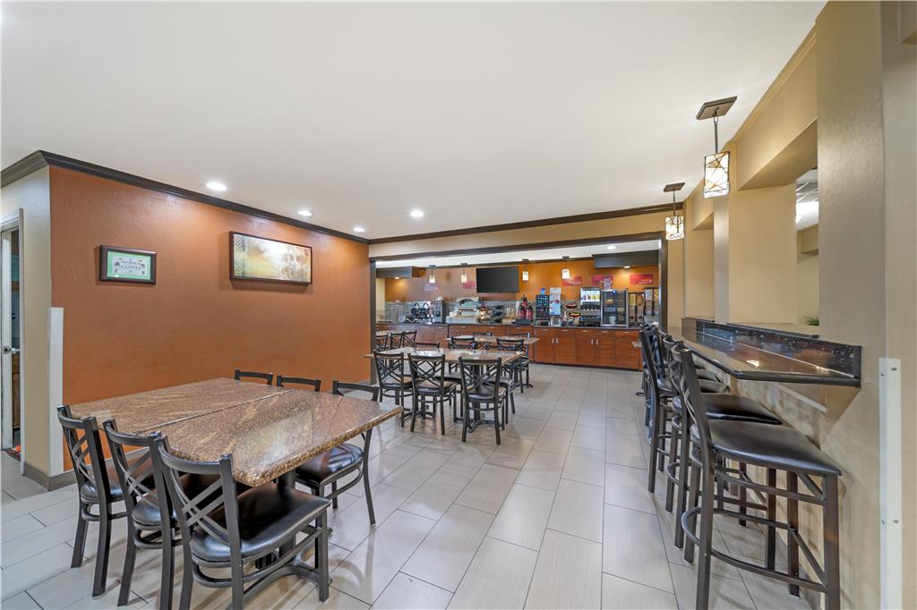 Best Western Plus Twin View Inn & Suites - photo 8