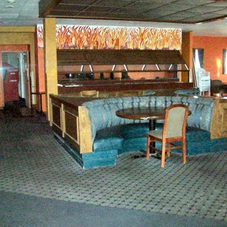 Capital Center Inn - photo 14