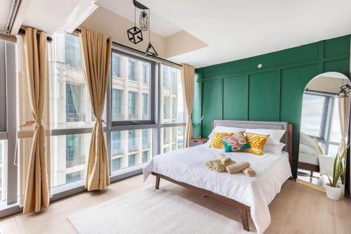 The Sweet Escape 1 BR w Pool Sauna Gym and More — 4-Star Luxury Hotel in Manila, Philippines