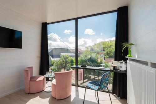 B&B Armalot by Julia — 4-Star Luxury Hotel in De Panne, Belgium
